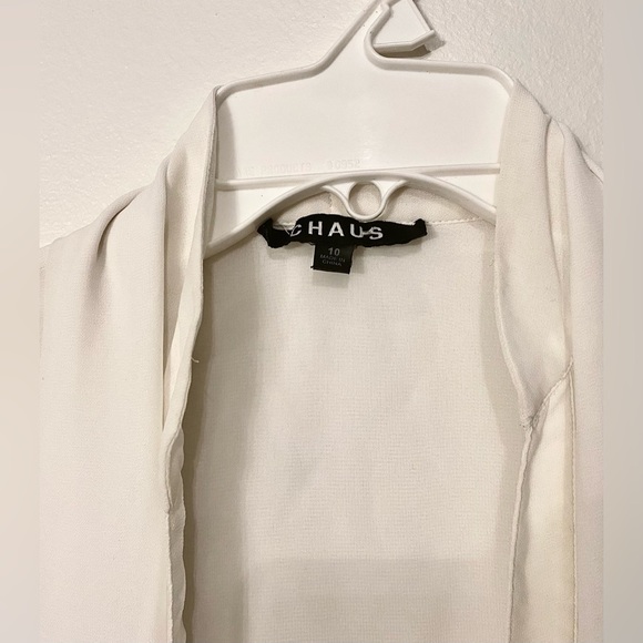 White button-down, tie-front, sleeveless blouse, Size 10 - Picture 3 of 3